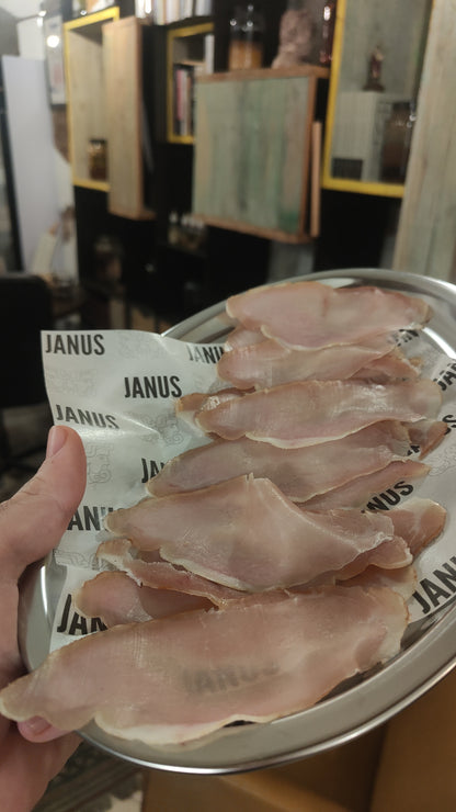 Cena en JANUS: Tapas y embutidos