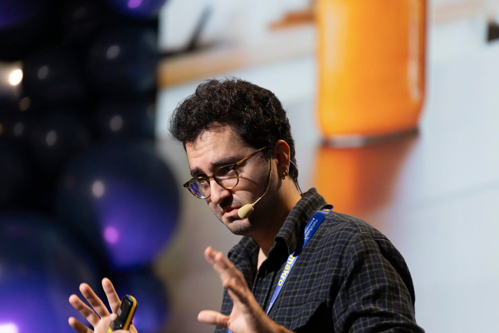Robert Ruiz impartiendo una formación sobre fermentación
